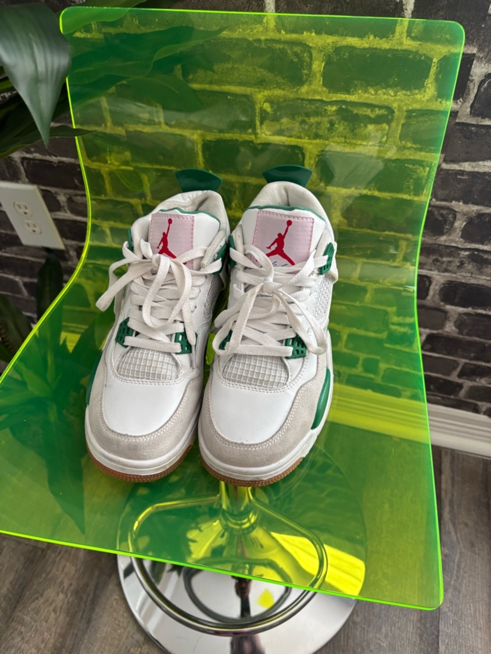 Jordan Red Retro 4’s 7W Green and White
